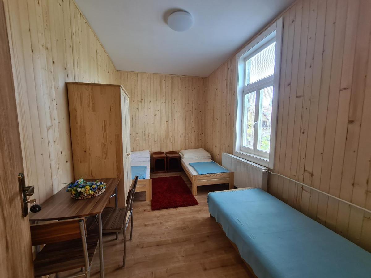 SŠvP 1. máj Hostel Tátralomnic Kültér fotó