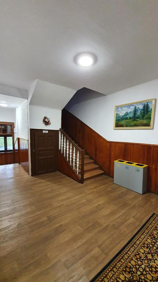 SŠvP 1. máj Hostel Tátralomnic Kültér fotó