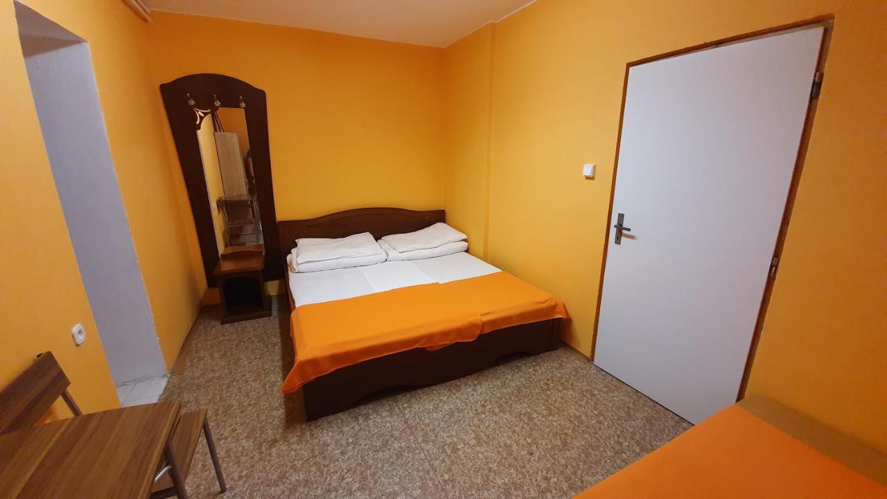 SŠvP 1. máj Hostel Tátralomnic Kültér fotó